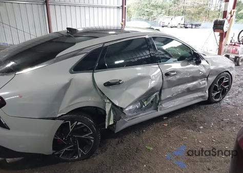 2025 Kia K5 Gt-Line z USA, uszkodzony, nr VIN KNAG64J79S5297577